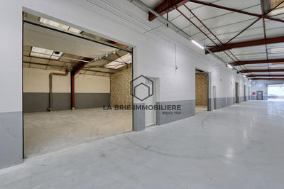 Local d'activité / Entrepôt - 70 m² - 1 pièce