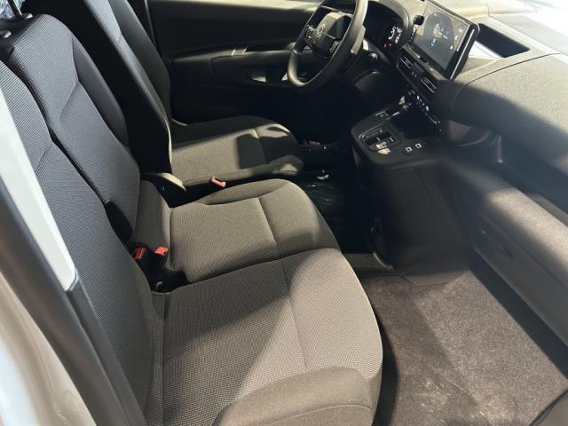 Citroën Berlingo Van Prix Ttc - Xl Long 950 Kg Bluehdi 130 Eat8 3 Places Moduwork Plancher Bois Camera Partner