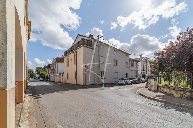 Appartement - 97 m² - 5 pièces