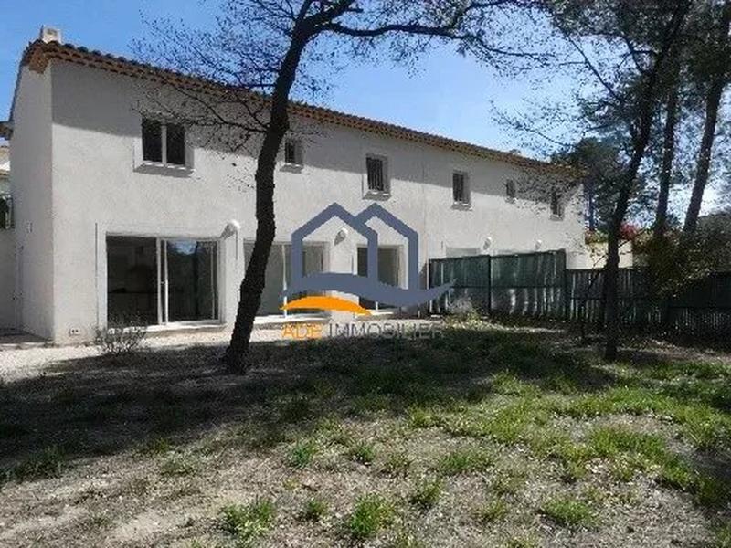 Maison - 104 m² - 4 pièces