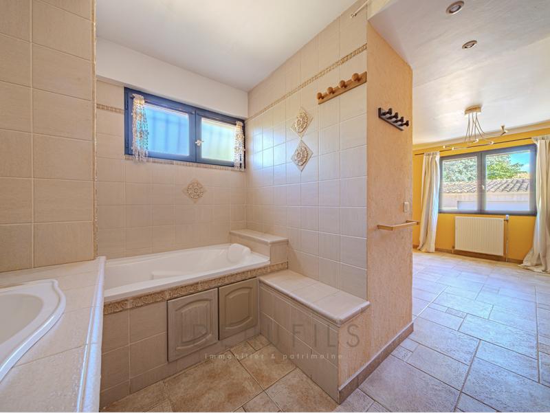 Villa - 167 m² - 4 pièces