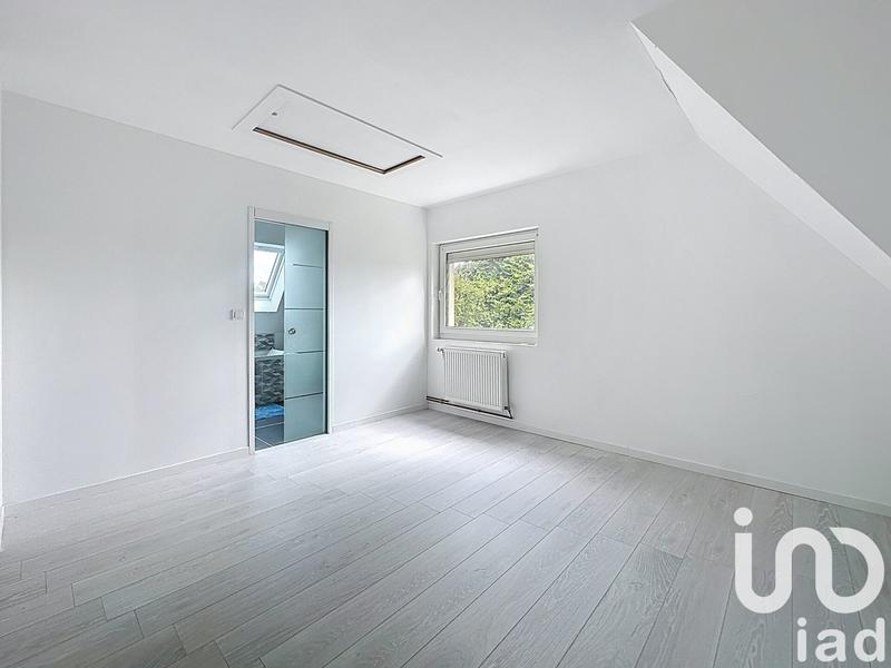 Maison - 185 m² - 9 pièces