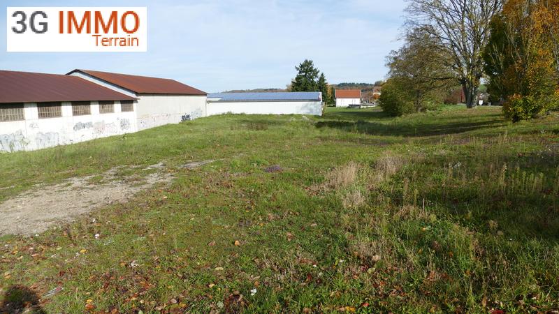 Terrain commercial - 2 017 m²