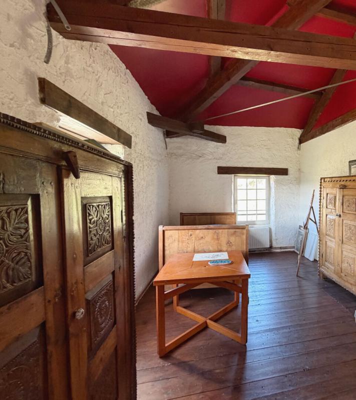 Maison - 335 m² - 8 pièces