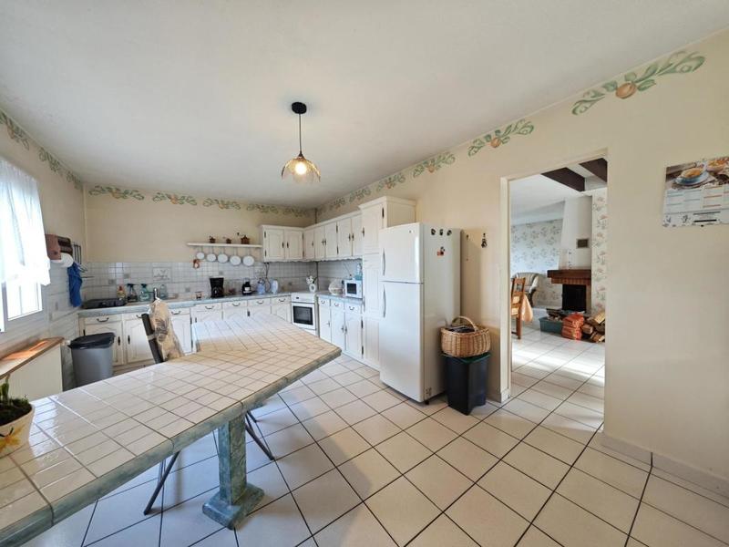 Maison - 205 m² - 8 pièces