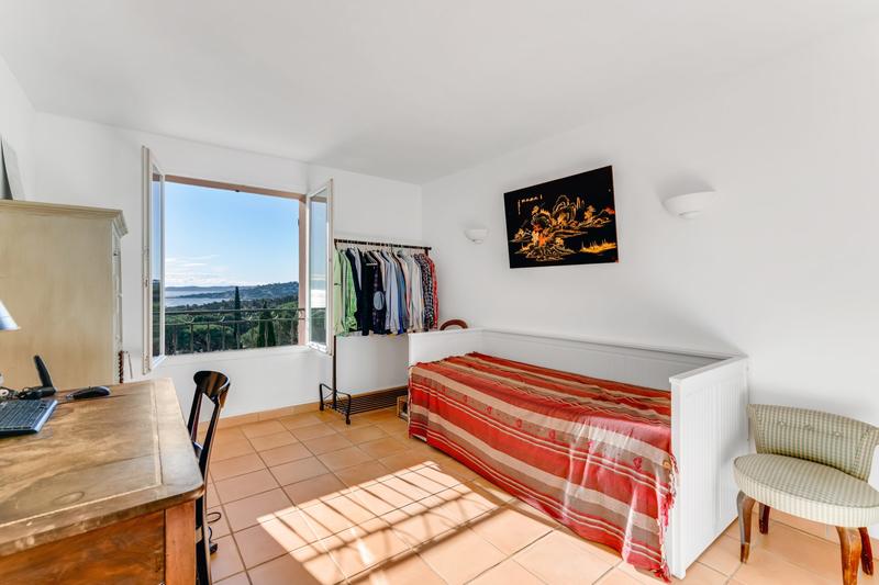 Villa - 153 m² - 6 pièces