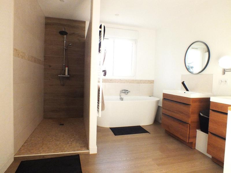 Maison - 198 m² - 7 pièces