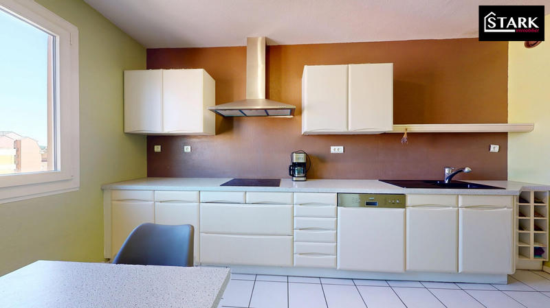 Appartement - 100 m² - 6 pièces