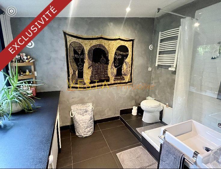 Maison - 93 m² - 4 pièces