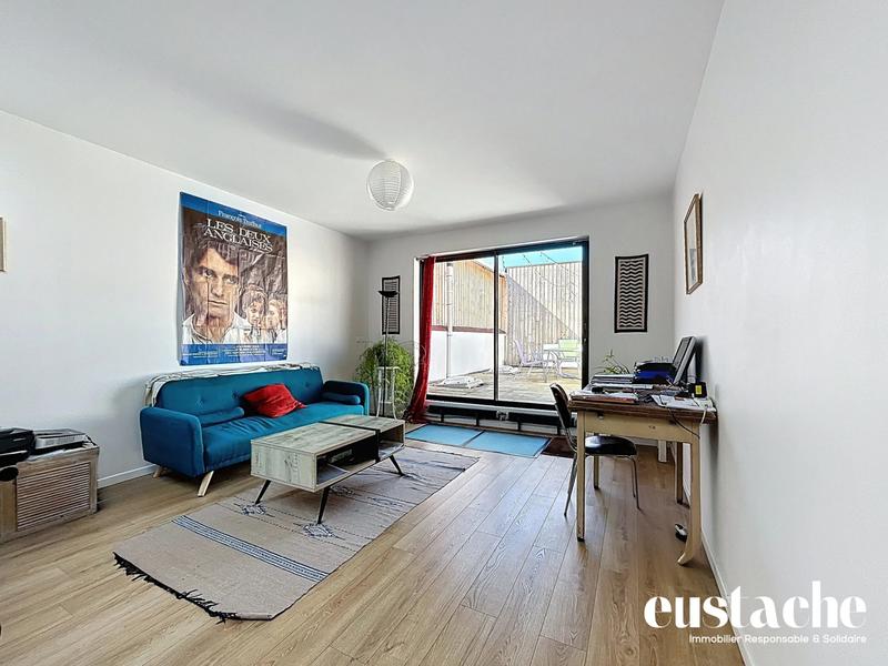 Loft - 80 m² - 3 pièces