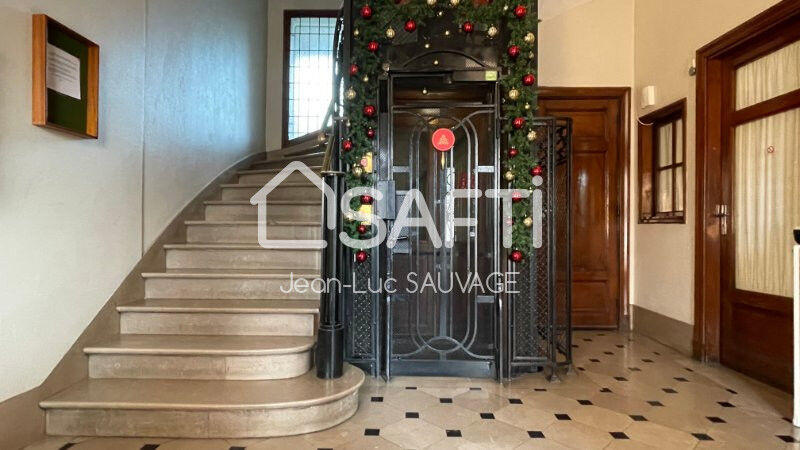 Appartement - 130 m² - 4 pièces