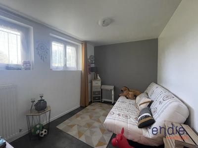 Maison - 177 m² - 8 pièces