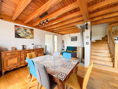 Maison - 177 m² - 6 pièces