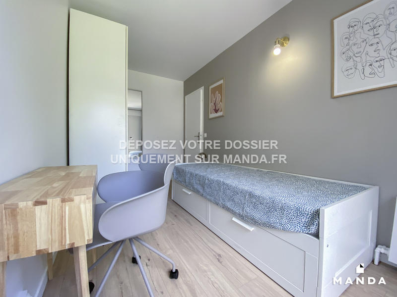 Chambre - 9 m² - 5 pièces