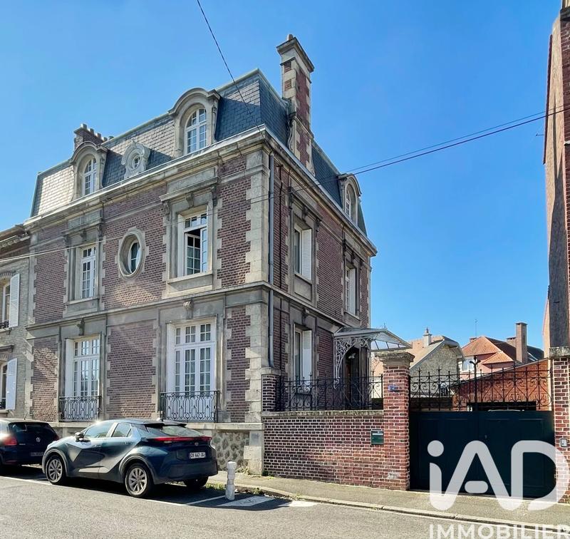 Maison - 194 m² - 8 pièces