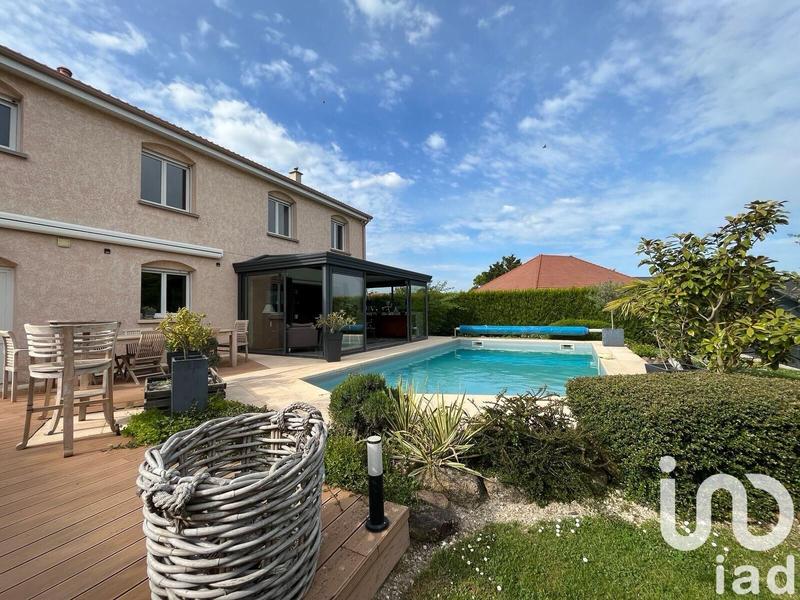 Maison de village - 180 m² - 7 pièces