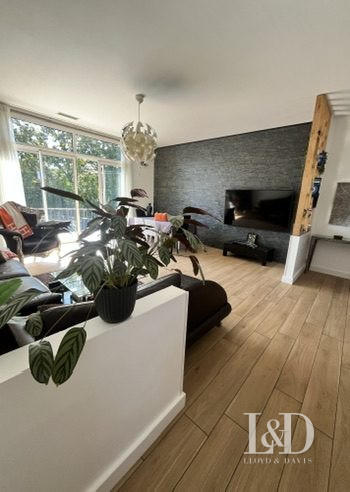 Maison contemporaine - 223 m² - 8 pièces