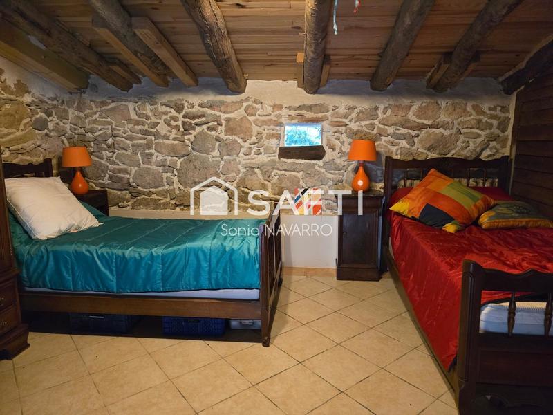 Maison - 180 m² - 8 pièces