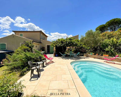 Maison - 177 m² - 6 pièces