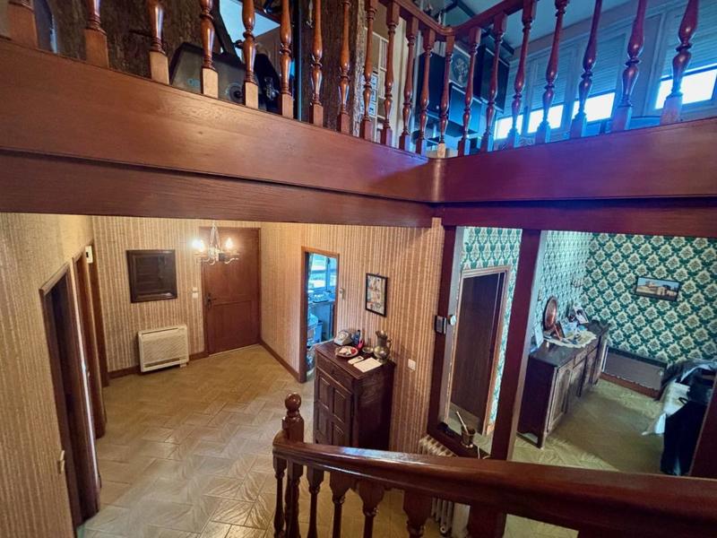 Maison - 230 m² - 6 pièces