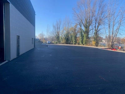 Local d'activité / Entrepôt - 916 m²