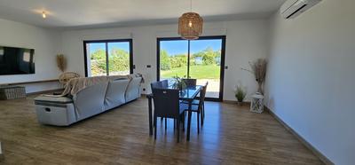 Maison - 112 m² - 4 pièces