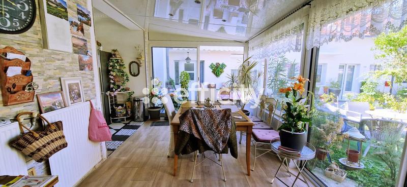 Maison - 95 m² - 5 pièces