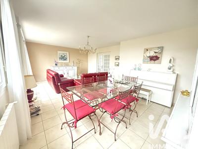 Maison - 205 m² - 6 pièces