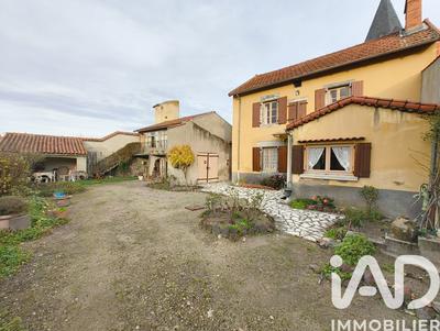 Maison de village - 80 m² - 6 pièces