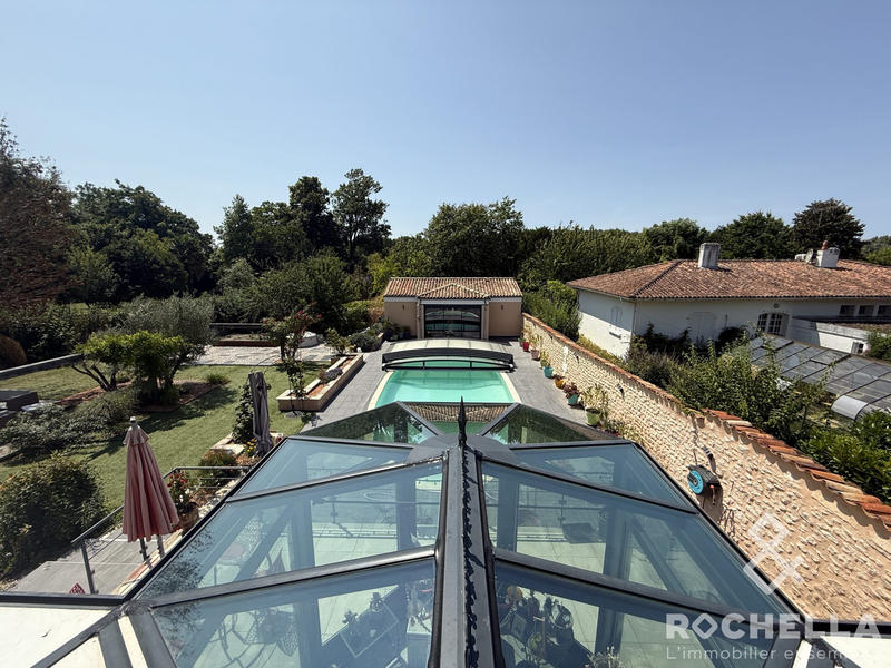 Maison contemporaine - 269 m² - 8 pièces