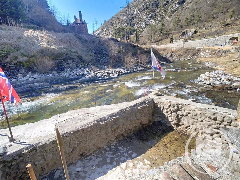 Moulin - 185 m² - 8 pièces