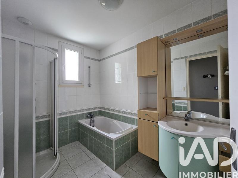 Maison - 94 m² - 5 pièces