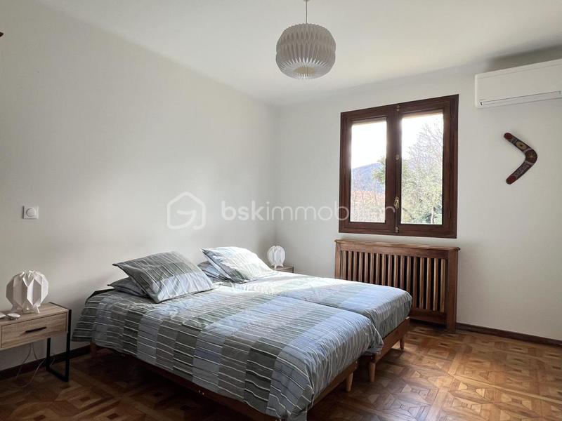 Villa - 197 m² - 7 pièces