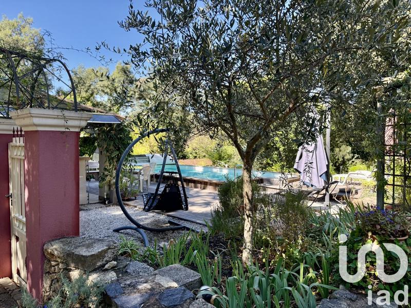 Maison - 280 m² - 8 pièces