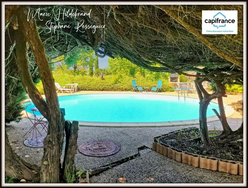 Maison - 254 m² - 12 pièces