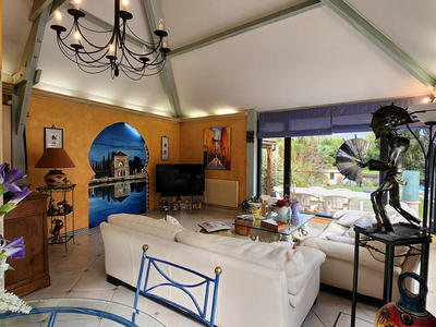 Maison - 170 m² - 7 pièces