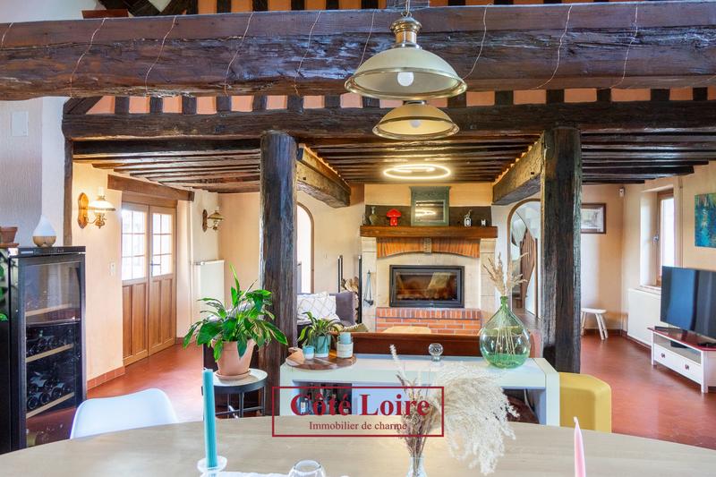 Maison - 230 m² - 8 pièces