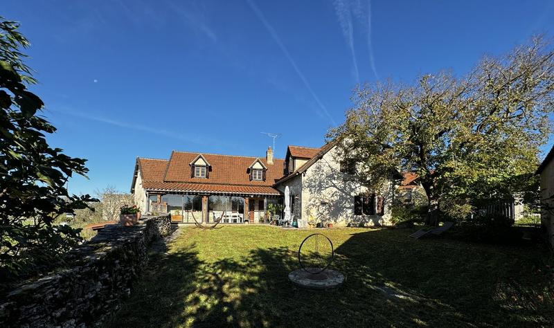 Maison - 205 m² - 5 pièces