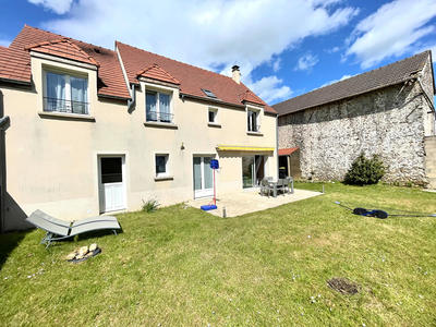 Maison - 135 m² - 6 pièces