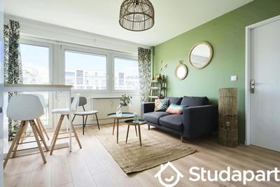 Chambre - 12 m² - 1 pièce