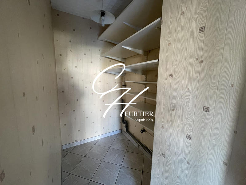 Appartement - 96 m² - 5 pièces