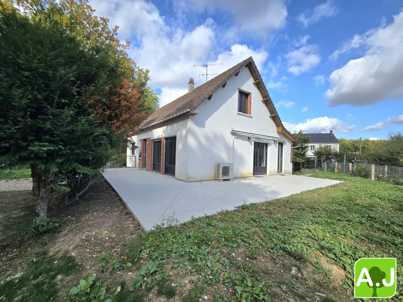 Maison traditionnelle - 131 m² - 6 pièces