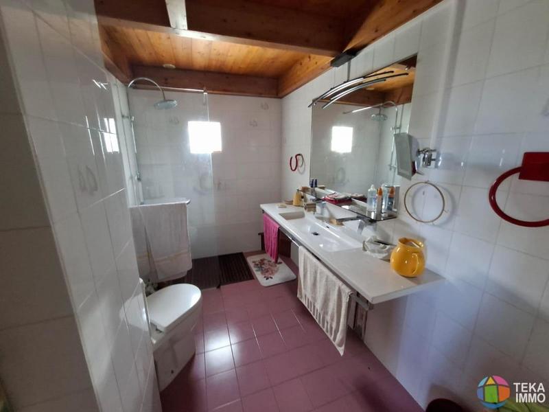 Maison de ville - 201 m² - 9 pièces