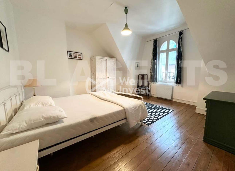 Maison - 309 m² - 12 pièces