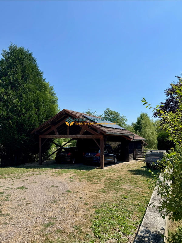 Maison - 250 m² - 8 pièces