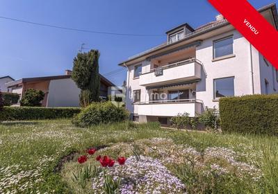 Maison - 221 m² - 10 pièces