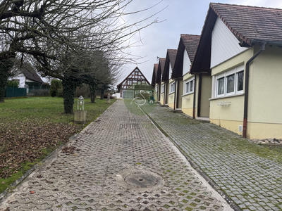 Maison traditionnelle - 200 m² - 5 pièces