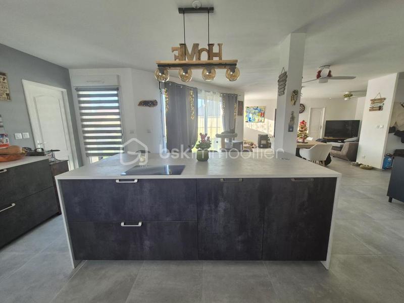 Maison - 101 m² - 5 pièces