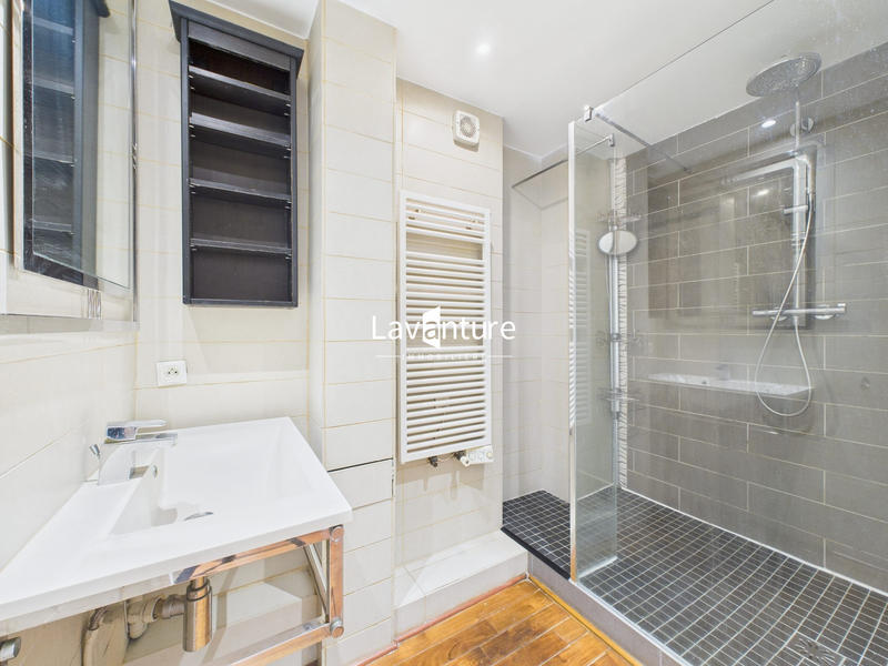 Appartement - 99 m² - 4 pièces