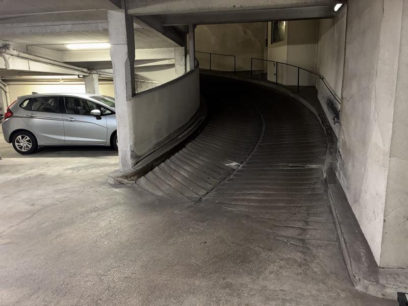 Parking / Garage - 18 m²